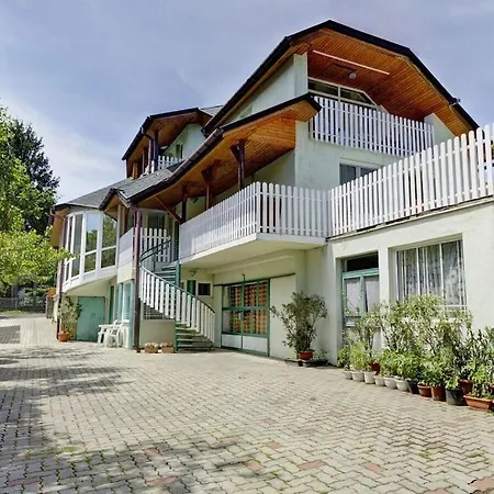 In With Swimming Pool *